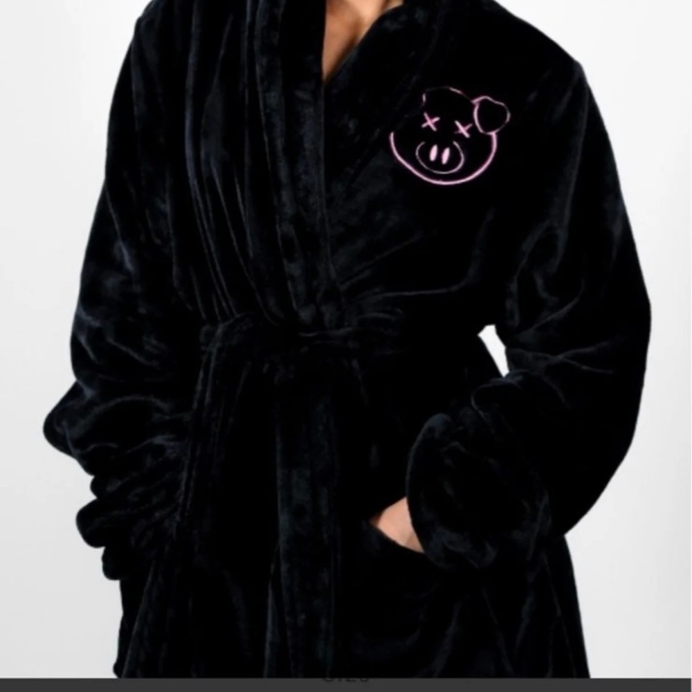 New Shane Dawson x Jeffree Star Pig Robe